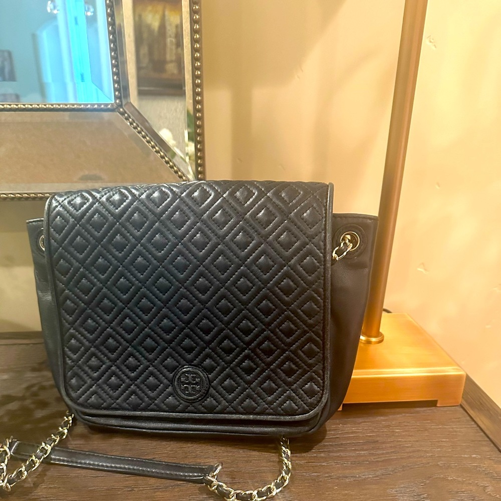 Tory Burch
Marion Quilted Flap Shoulder Bag